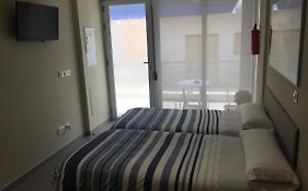 Apartamentos Turisticos Maria Guerrero